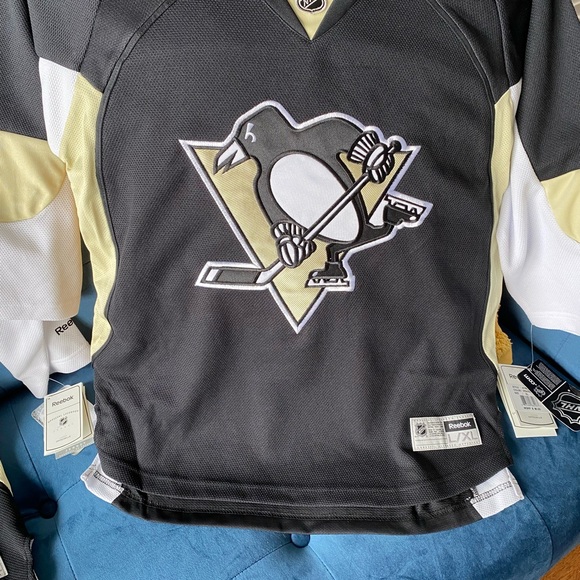 NHL jerseys - Picture 4 of 11